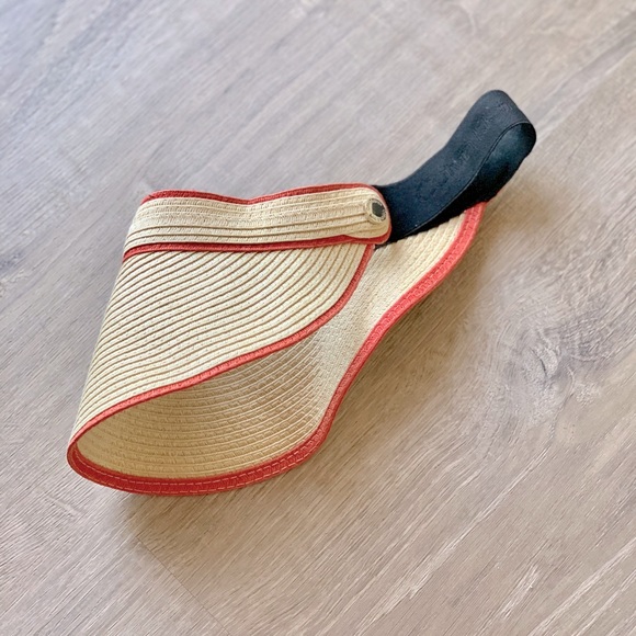 Calvin Klein Accessories - 🧨4/$16🧨Calvin Klein • Women’s Sun Visor • OS